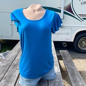 INK +IVY Super Soft Blue SS Top with Flutter Sleeves Size Small